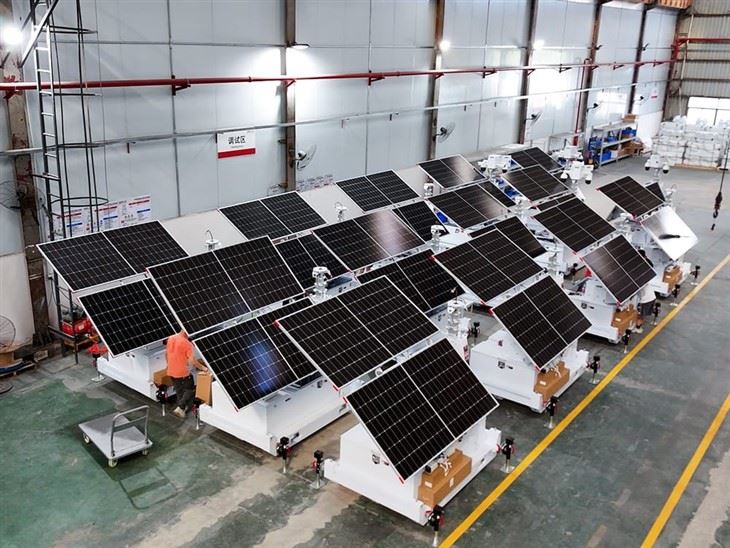 Solar-powered Cctv Surveillance Tower Security Camera Solar-powered Cctv Surveillance Tower Security Camera